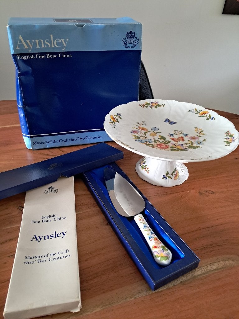 Aynsley Bone China taartplateau op voet + schep Cottage Gard, Ophalen, Overige merken, Landelijk/Boerenbont, Nieuw