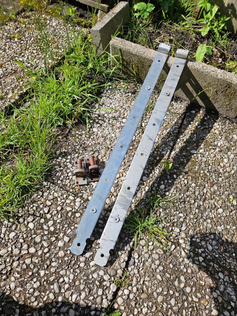 Set zware stalen hengels en duimen / poortbeslag, Ophalen of Verzenden, Gebruikt, Slot
