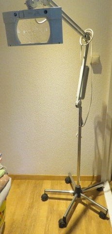 Loeplamp op verrijdbaar statief, Hobby en Vrije tijd, Ophalen of Verzenden, Gebruikt, Loeplamp