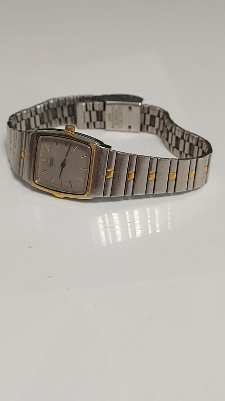 Seiko 2P20-5070 vintage dameshorloge., Ophalen, Zo goed als nieuw, 17 tot 18, Dame