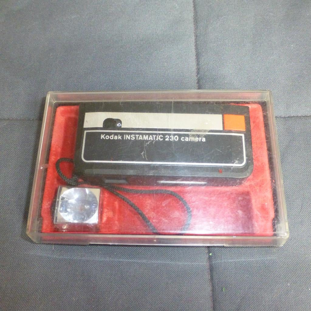 Kodak instanmatic camera 230 met flits lampje, Ophalen of Verzenden, Zo goed als nieuw, Compact, Overige Merken