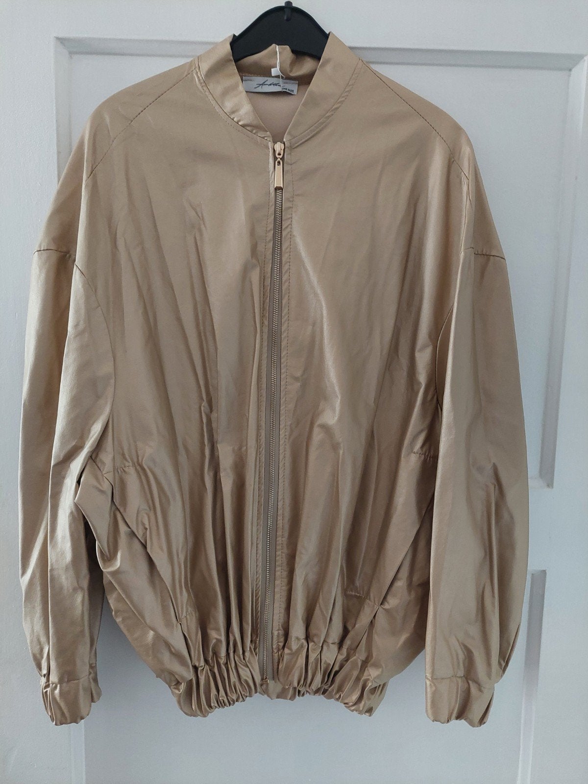 Gouden bomberjack van Ambika, One Size, nieuw met kaartje, Ambika, Ophalen, Nieuw, Goud