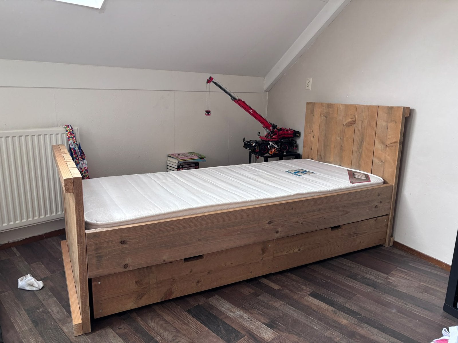 Steigerhouten bed met 2 lades, Ophalen, Gebruikt, Eenpersoons