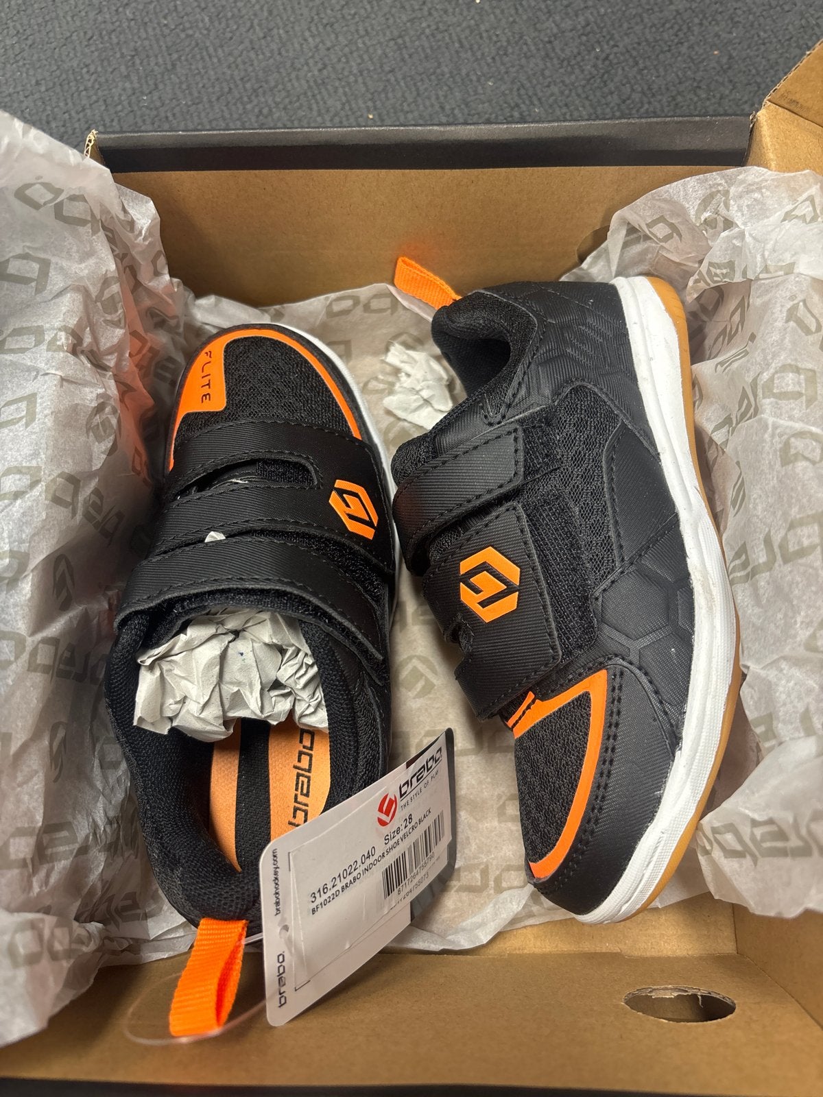 Brabo Indoor Hockeyschoenen Zwart/Oranje - Maat 28, Ophalen of Verzenden, Nieuw, Jongen of Meisje, Sportschoenen