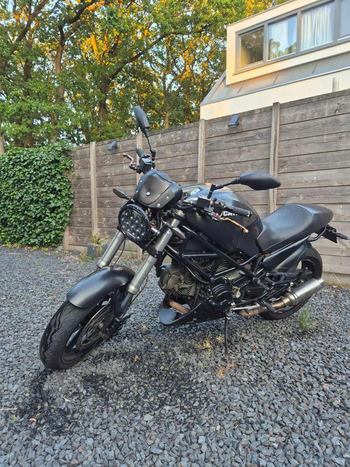 Ducati Monster - klaar voor plezier, 700 cc, 2 cilinders, Motorrijbewijs A, Particulier