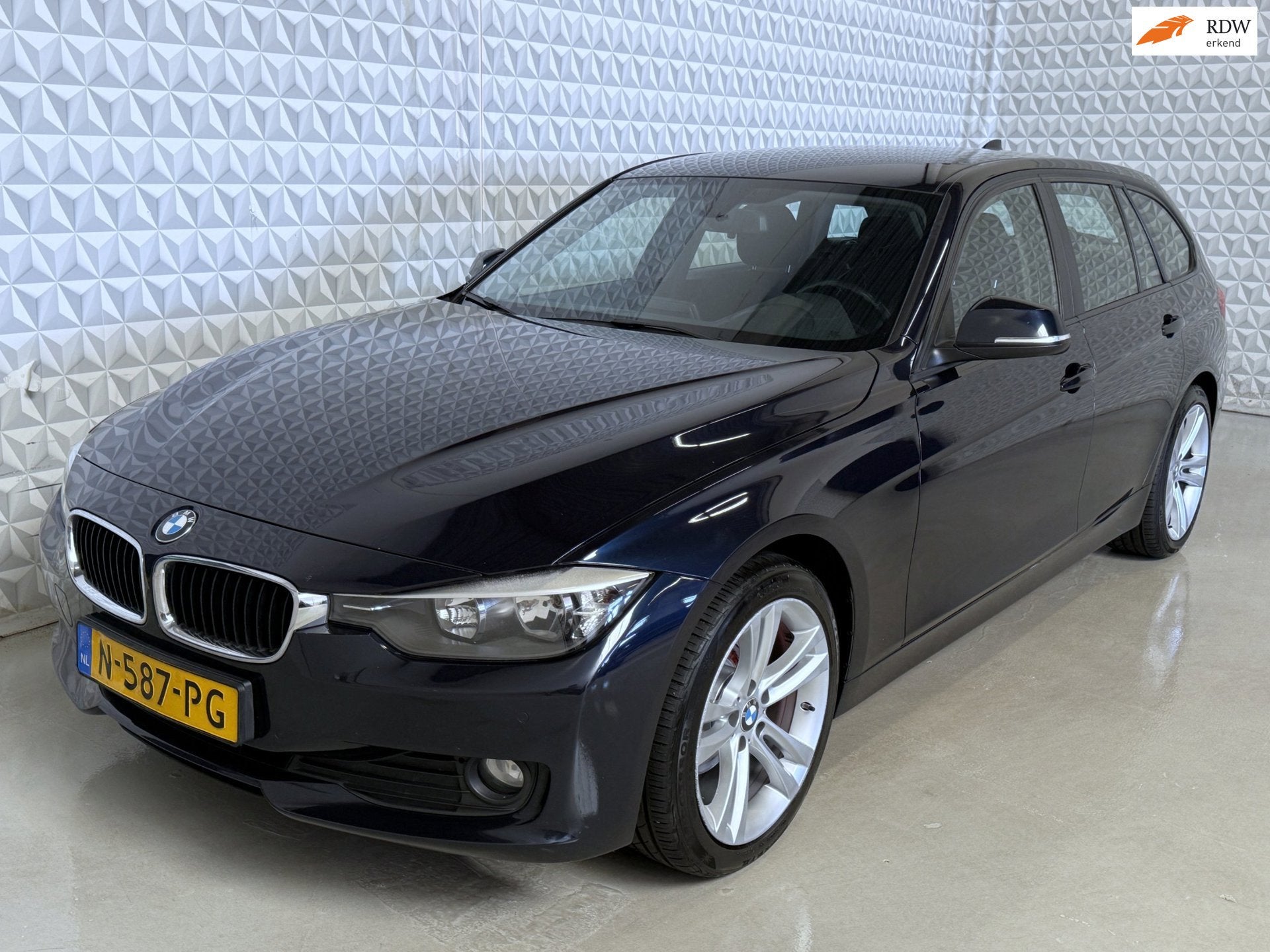 BMW 3-serie Touring 316i Airco Cruise Navigatie (2013), Auto's, Navigatiesysteem, Gebruikt, Euro 6, 4 cilinders
