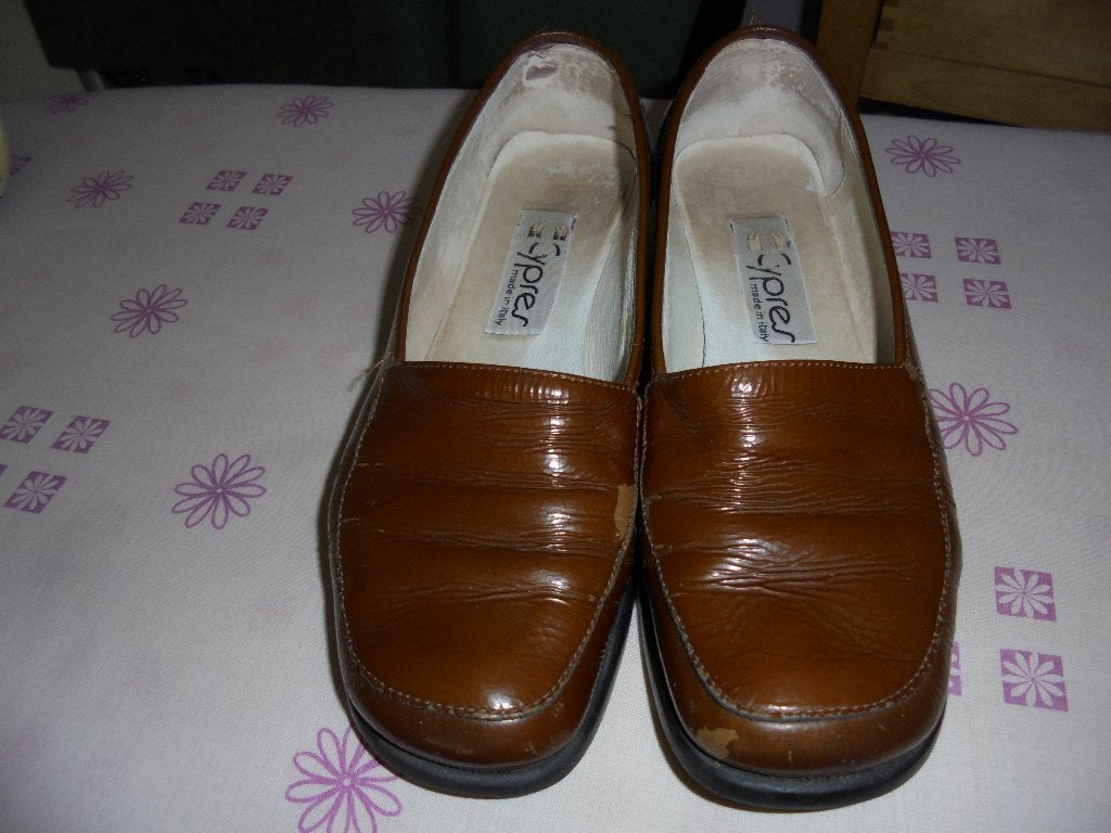 Schoenen van Cypres maat 36, Ophalen of Verzenden, Zo goed als nieuw, Instappers, Beige