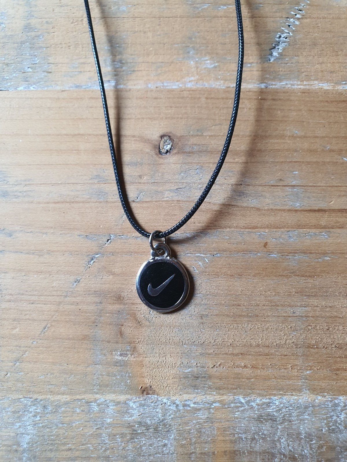Nieuwe Nike ketting met hanger, Verzenden, Zwart, Nieuw, Overige materialen