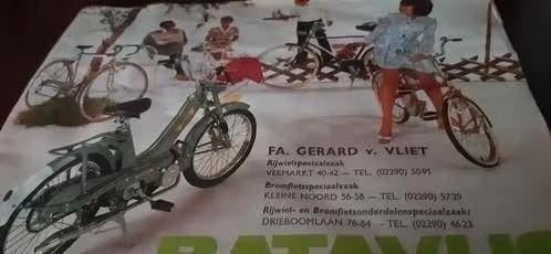 Oude bromfiets- en fietsfolder met Mobylette - Fa. Gerard v., Ophalen of Verzenden