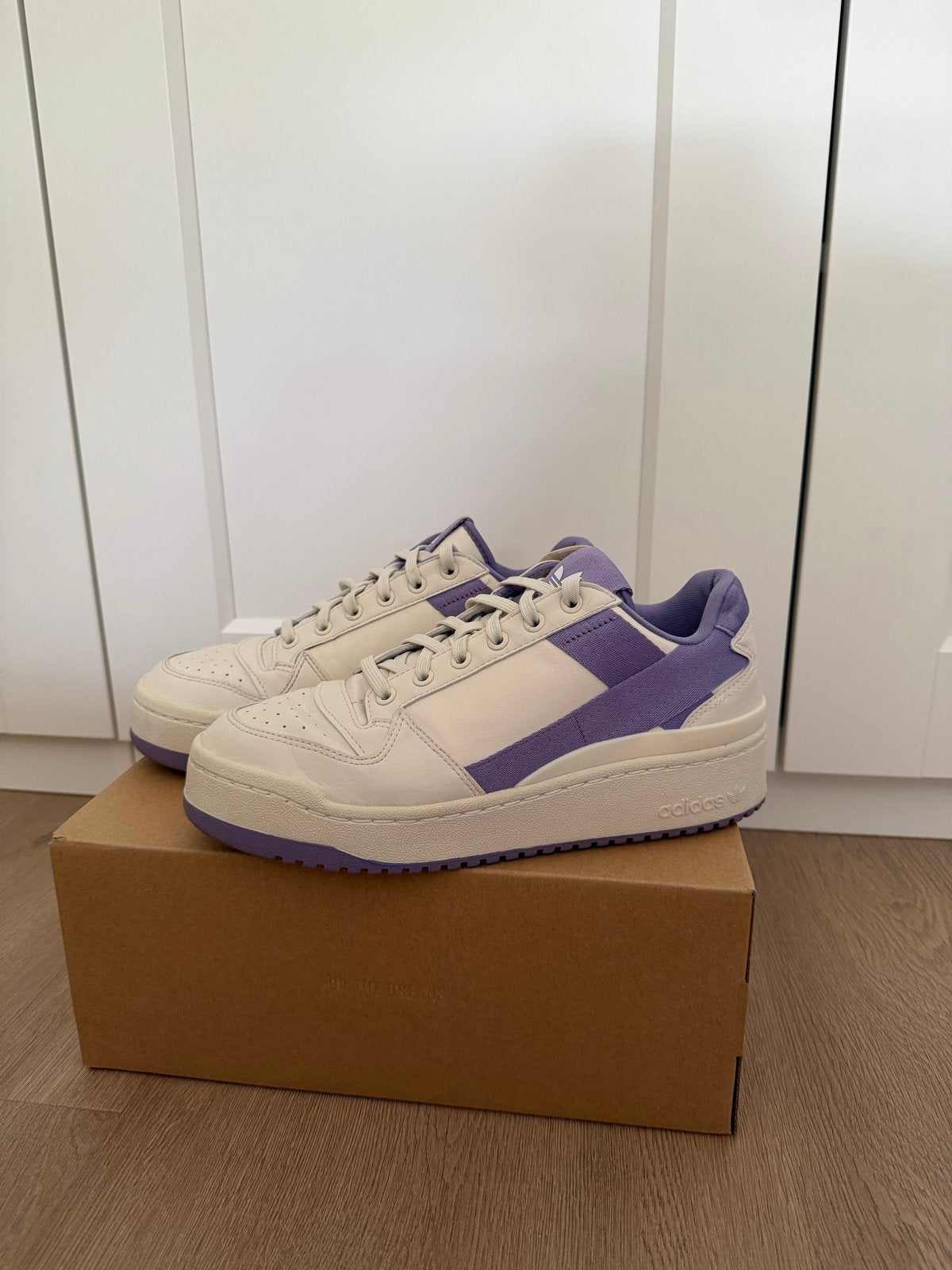 Adidas Forum Bold W Chalk White Magic Lila Maat 40 2/3, Wit, Nieuw, Ophalen of Verzenden, Sneakers of Gympen
