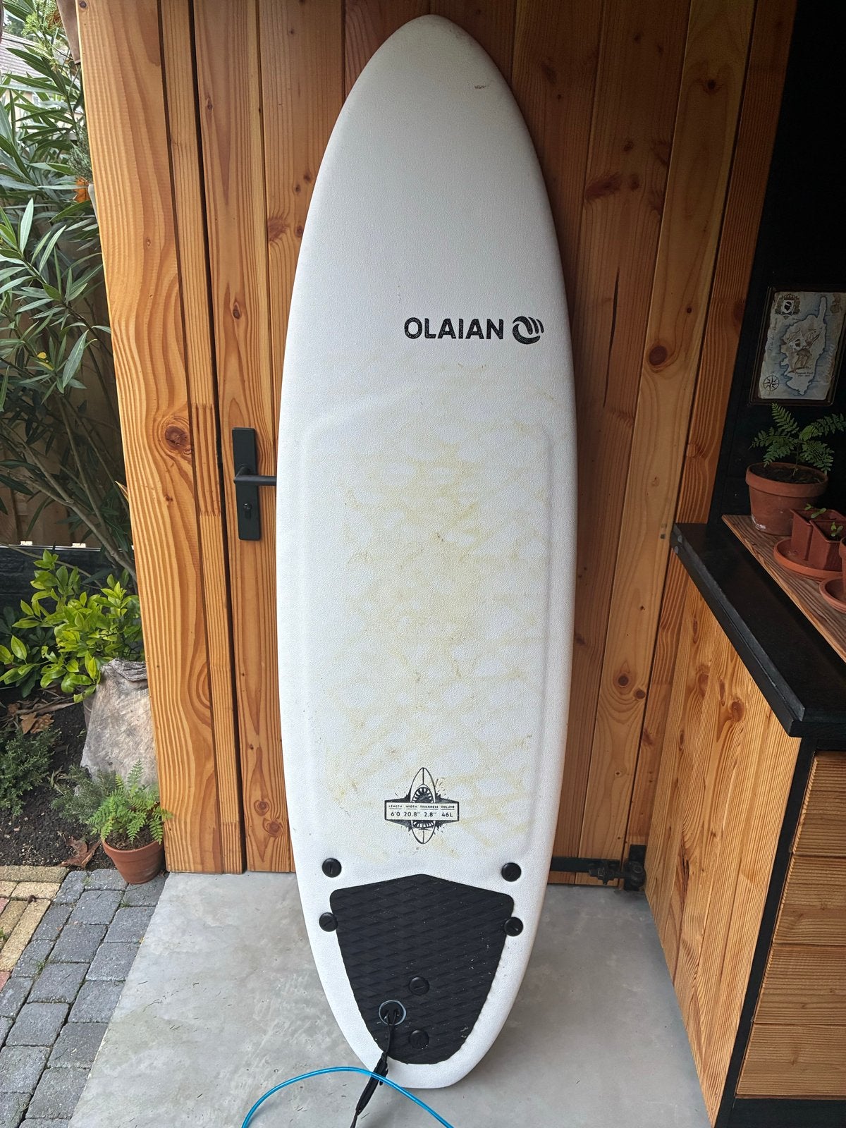 Olaian 6'0" Shortboard met vinnen, leash  en draagtas, Watersport en Boten, Ophalen, Gebruikt, Shortboard, Met vinnen