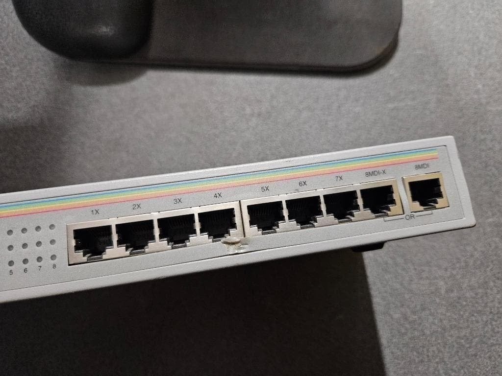 Allied Telesyn FS708 ethernet switch, Ophalen of Verzenden, Gebruikt