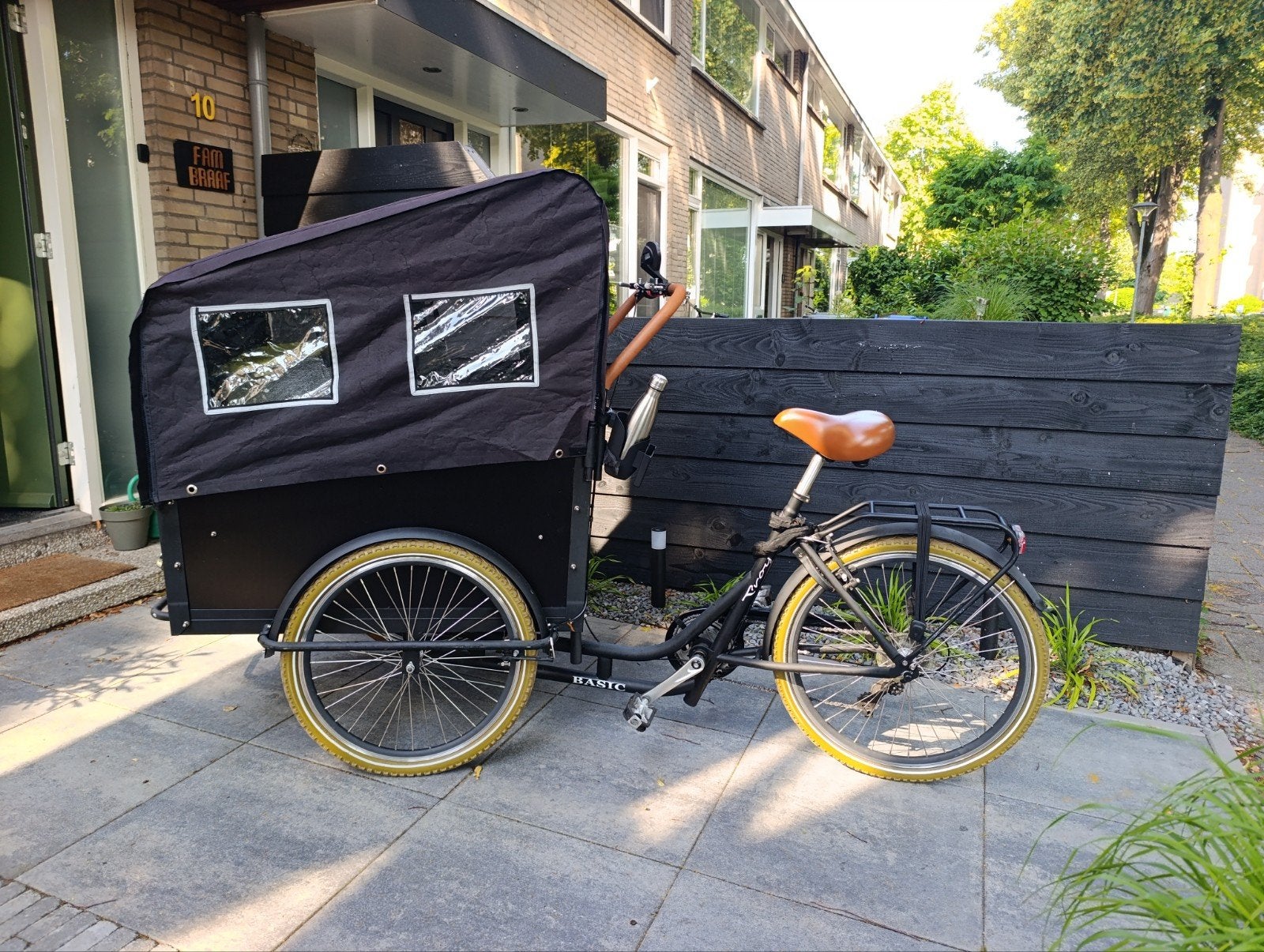 Troy Bakfiets incl peuterzitjes,opbergvak, kussens,en huif, 4 kinderen of meer, Gebruikt, Huif, Schijfrem