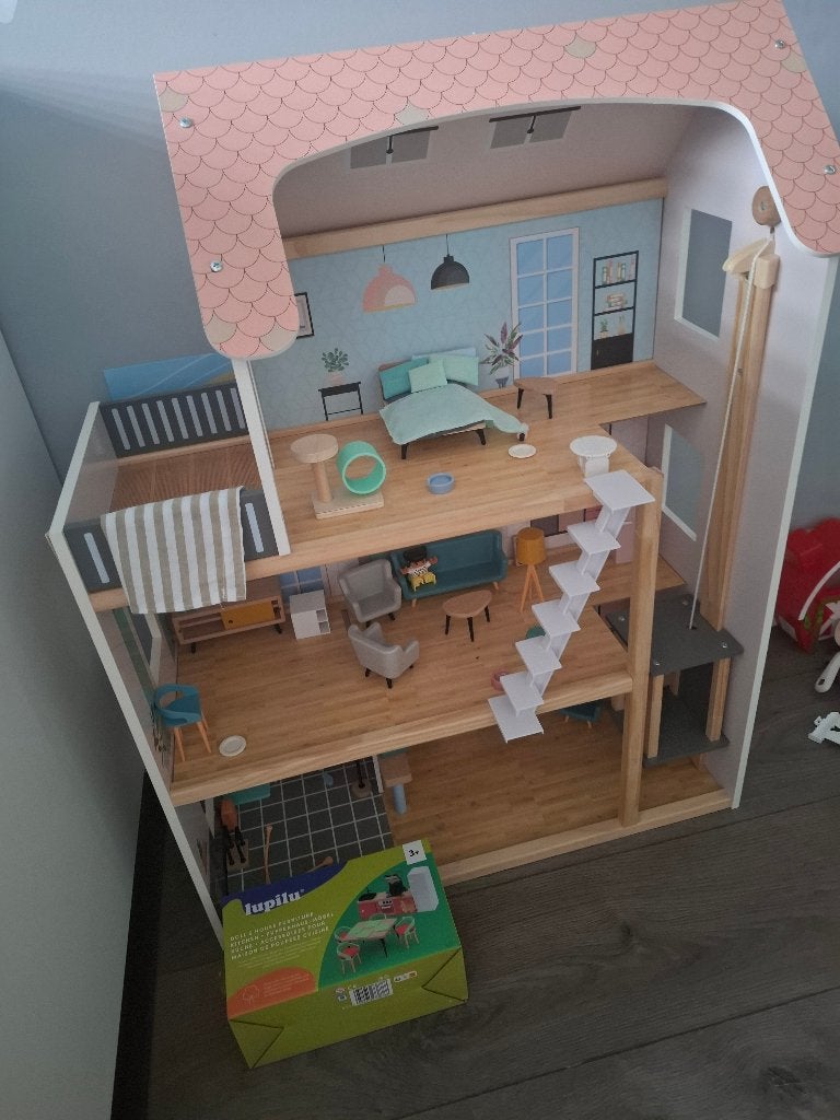 Houten poppenhuis, Ophalen, Zo goed als nieuw, Poppenhuis