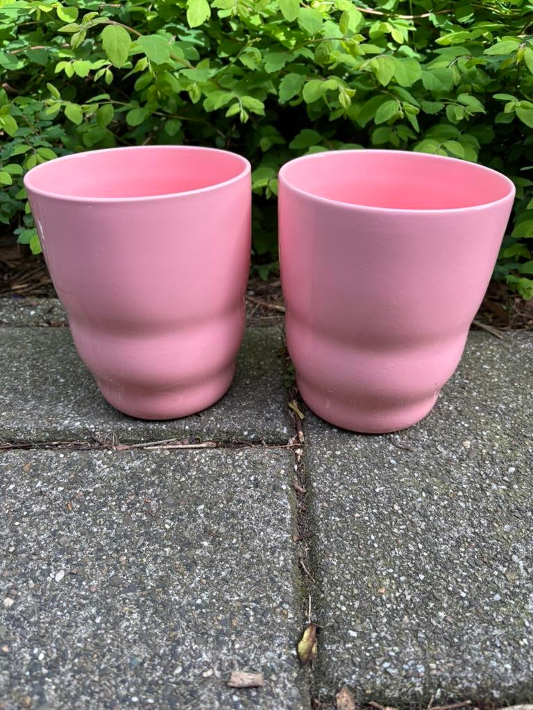 . 2 nieuwe roze bloempotten  Hoogte 15. en diameter 12,5, Rond, Ophalen of Verzenden, Aardewerk, Binnen