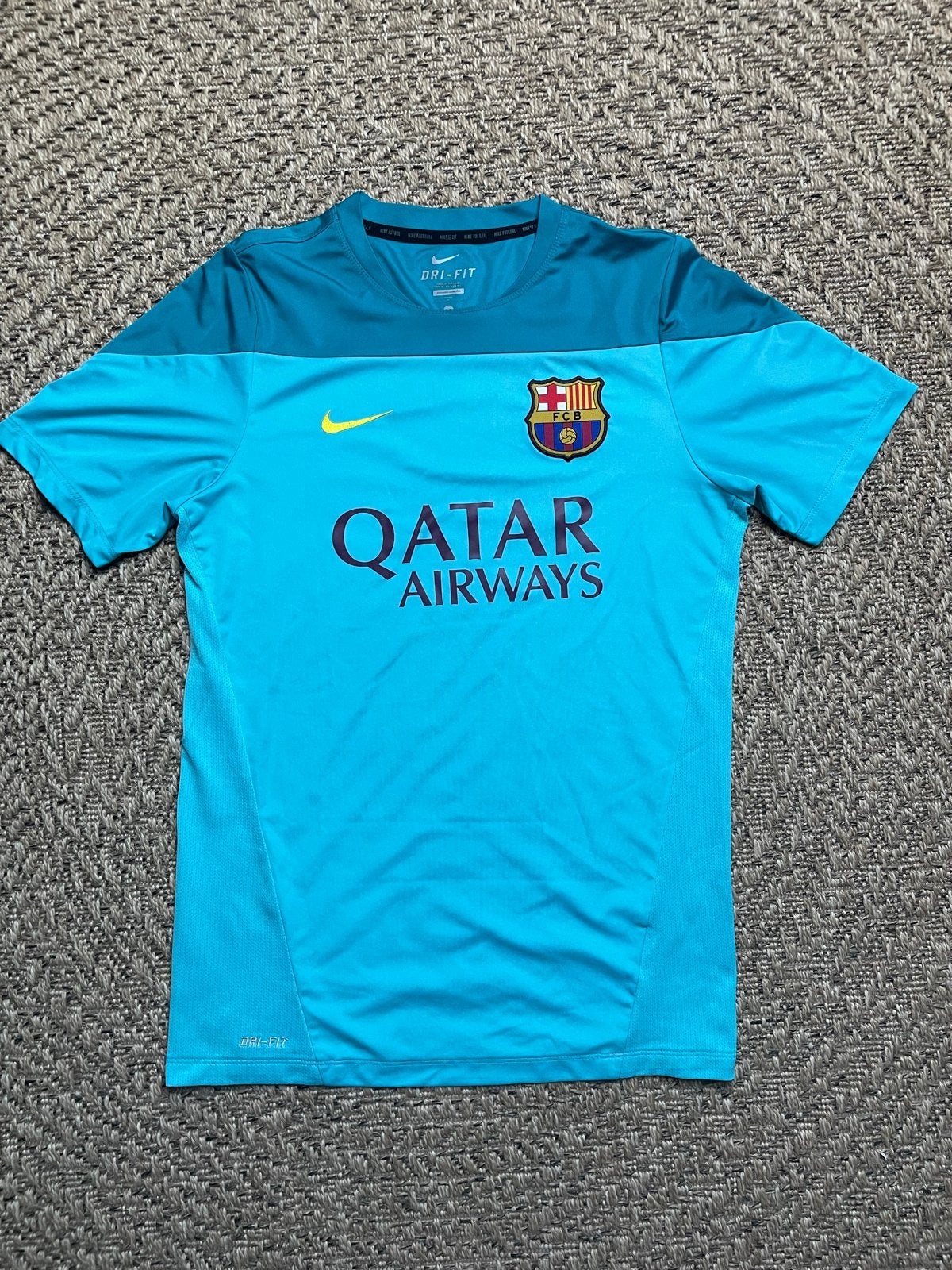 Nike FC Barcelona training shirt 2014/15 - Qatar Airways, Maat M, Verzenden, Zo goed als nieuw, Shirt