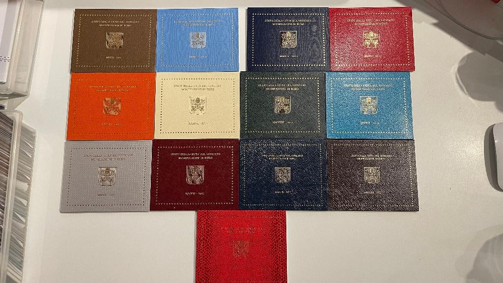 Vaticaan 13x jaarset BU 2011-2012 2014-2024 vatikaan vatican, Ophalen of Verzenden, Vaticaanstad, Overige waardes, Setje
