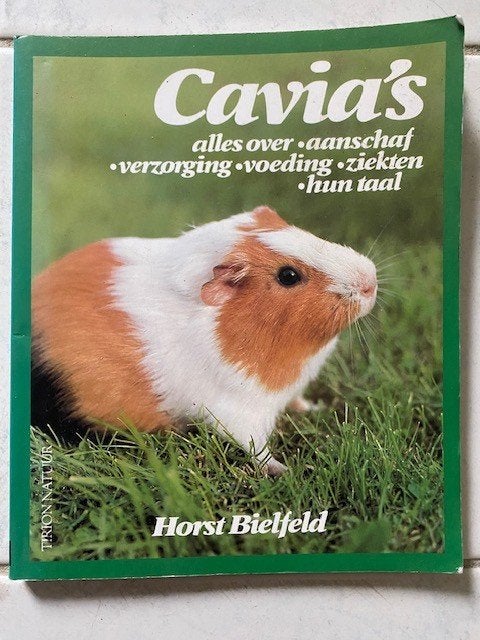 boekje over alles van Cavia's (verzorging, voeding, taal ), Boeken, Ophalen of Verzenden, Gelezen, Konijnen of Knaagdieren, Horst Bielfeld