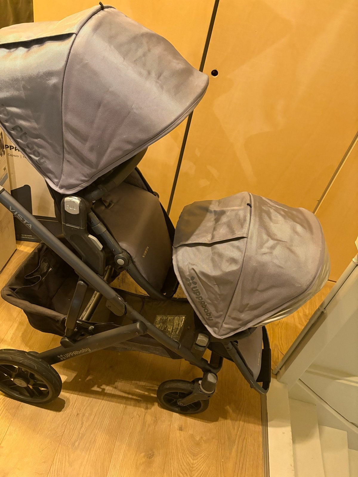 Foto 3 van Tweeling UPPAbaby Vista V2  met reiswiegen en accessoires