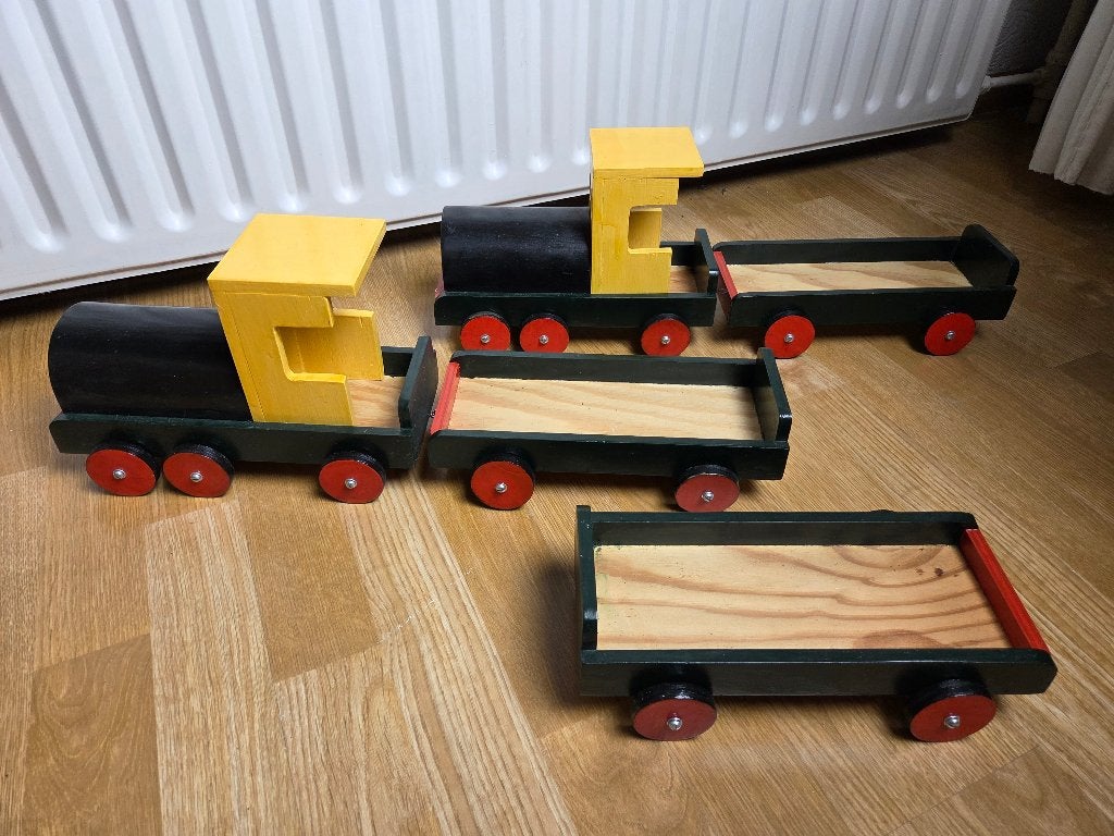 houten trein (2x locomotief, 3x wagon), houten speelgoed, Kinderen en Baby's, Speelgoed | Houten speelgoed, Ophalen of Verzenden