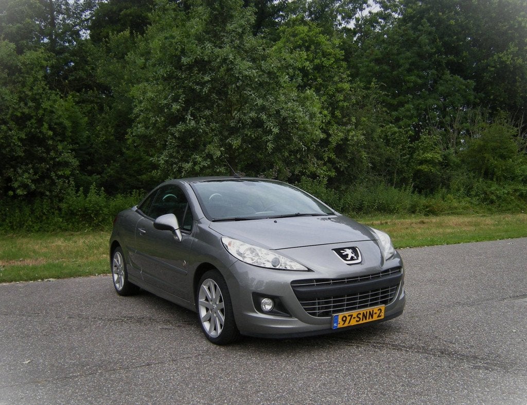 Peugeot 207 CC 1.6 VTi Roland Garros AUTOMAAT . Cruiscontrol, Auto's, Peugeot, Bedrijf, Te koop, ABS, Airbags, Airconditioning
