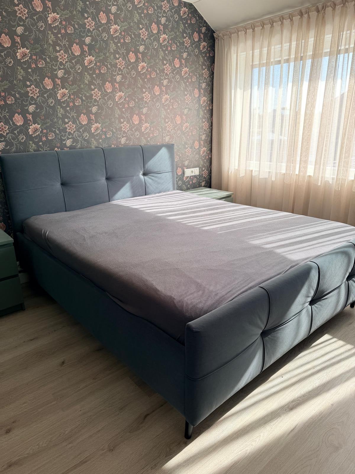 Twee persoonsbed 160x200, Gebruikt, Blauw, Tweepersoons, Ophalen of Verzenden