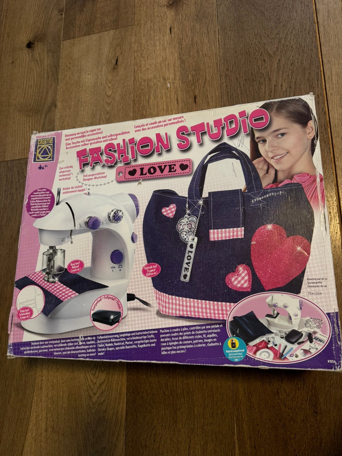 Naimaschine 9+ fashion studio, Ophalen of Verzenden, Zo goed als nieuw