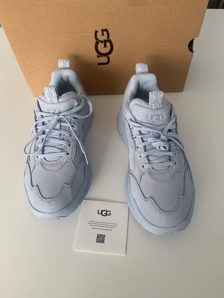 Nieuwe UGG Sneakers - Lichtblauw, Blauw, Nieuw, Ophalen of Verzenden, Sneakers of Gympen
