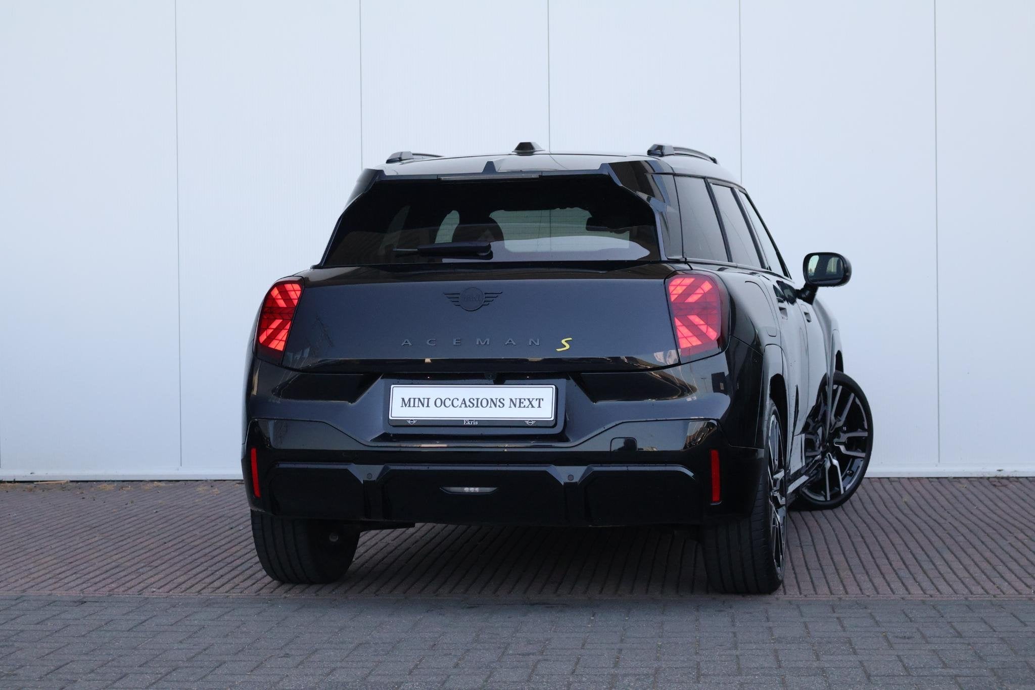 MINI Aceman SE John Cooper Works M 54.2 kWh | SoH 98% | Pano, Auto's, Gebruikt, Met garantie (alle), Leder en Stof, Zwart