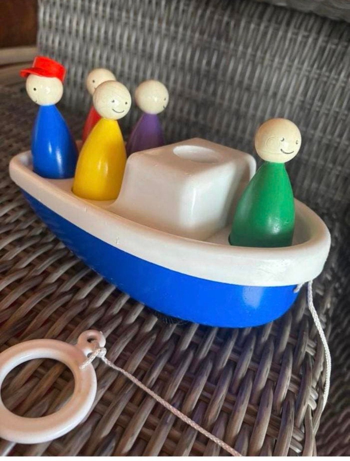 Houten boot met poppetjes - Leuk speelgoed voor kinderen, Ophalen of Verzenden, Gebruikt, Jongen of Meisje