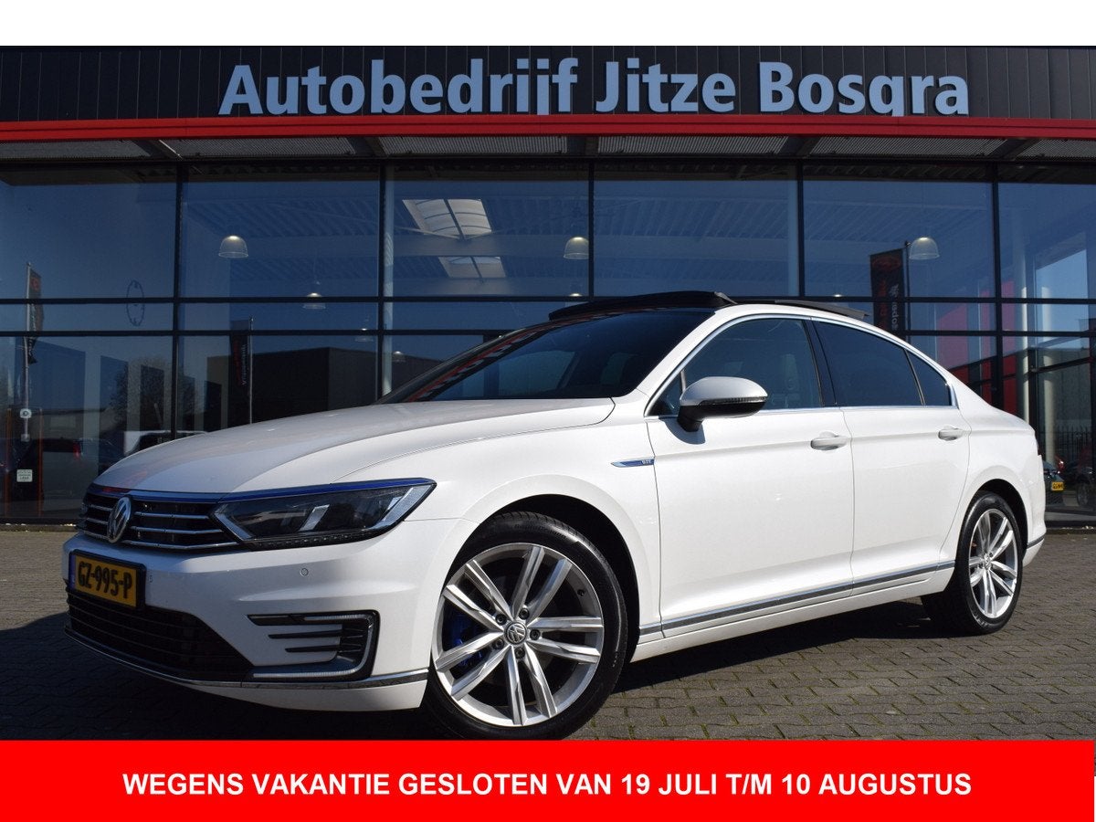 Volkswagen Passat 1.4 TSi GTE Highline LED | Panoramadak | C, Gebruikt, Met garantie (alle), 1622 kg, Wit