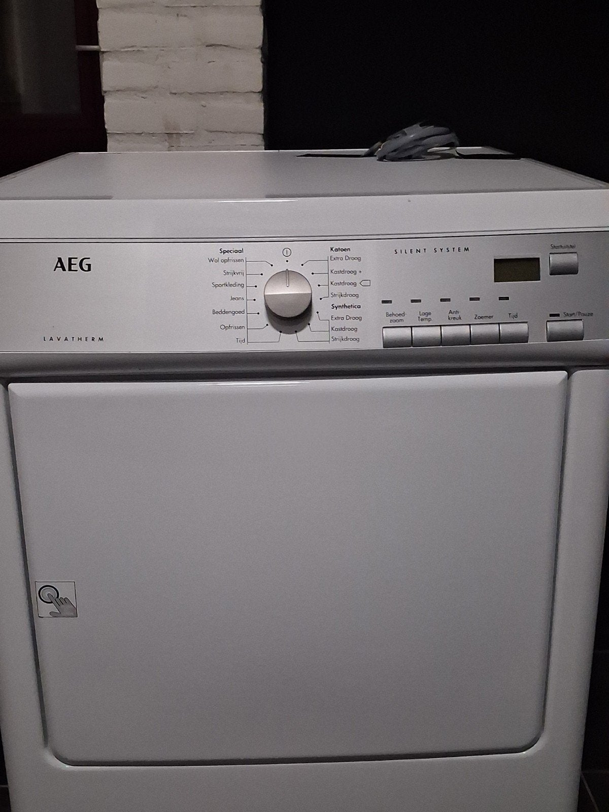 goed werkende A.E.G afvoerdroger, Ophalen, 6 tot 8 kg, Luchtafvoer, Zo goed als nieuw