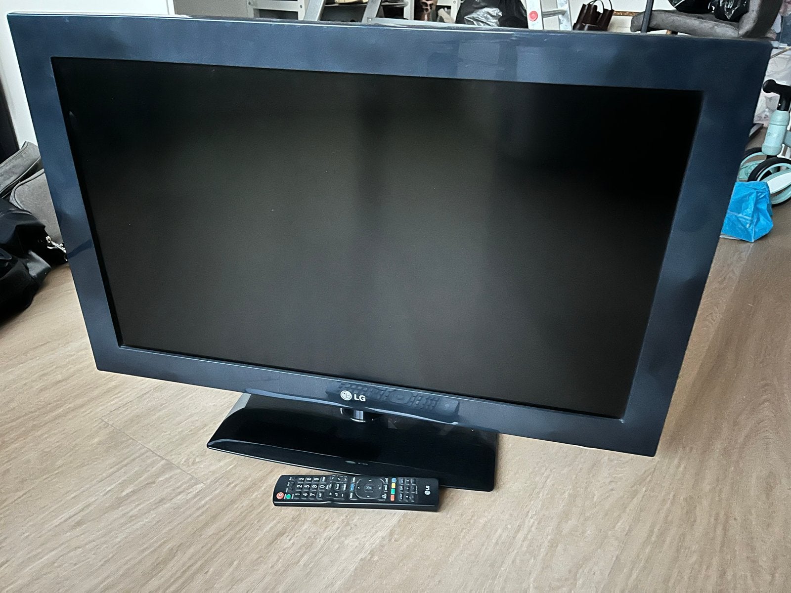 LG 32LK430 LCD TV - 32 inch Full HD