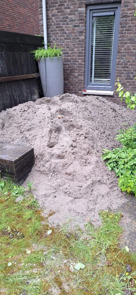 Ophoogzand, gratis af te halen, Ophalen, Zo goed als nieuw, Ophoogzand