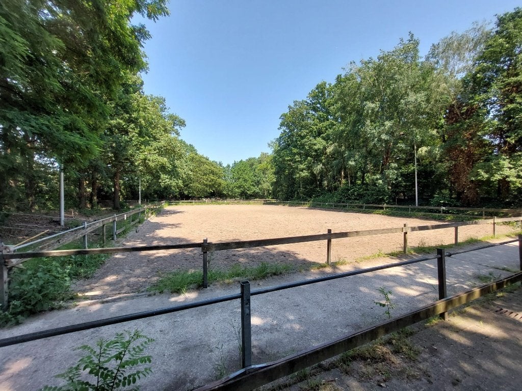 Kleinschalige pensionstal Heijen, Stalling