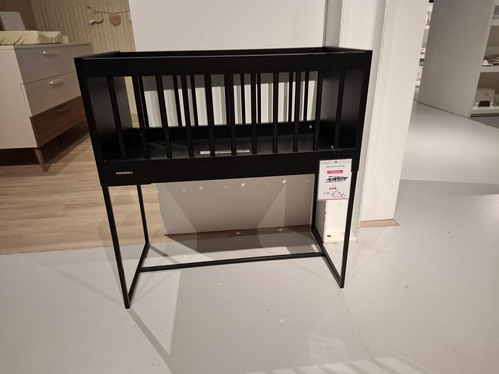 kidsmill wieg zwart, Kinderen en Baby's, Babywiegjes en Ledikanten, Ophalen, Zo goed als nieuw, Wieg