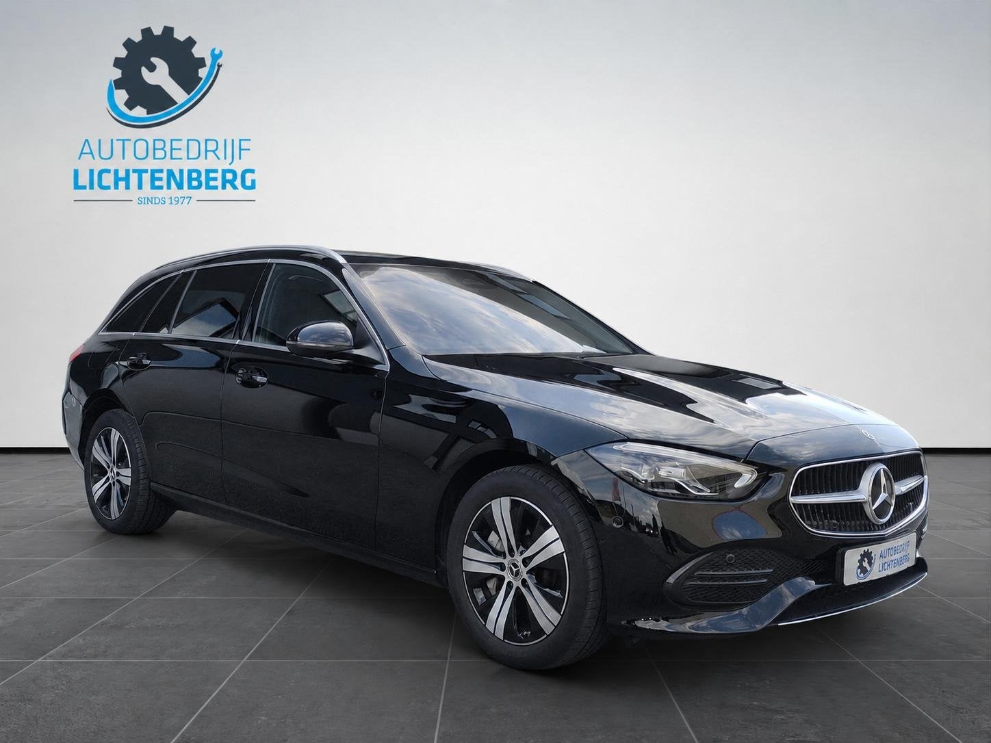 Mercedes-Benz C-klasse 300 e Luxury Line ACC / MBUX Navi / C, Auto's, Automaat, Achterwielaandrijving, Gebruikt, 4 cilinders