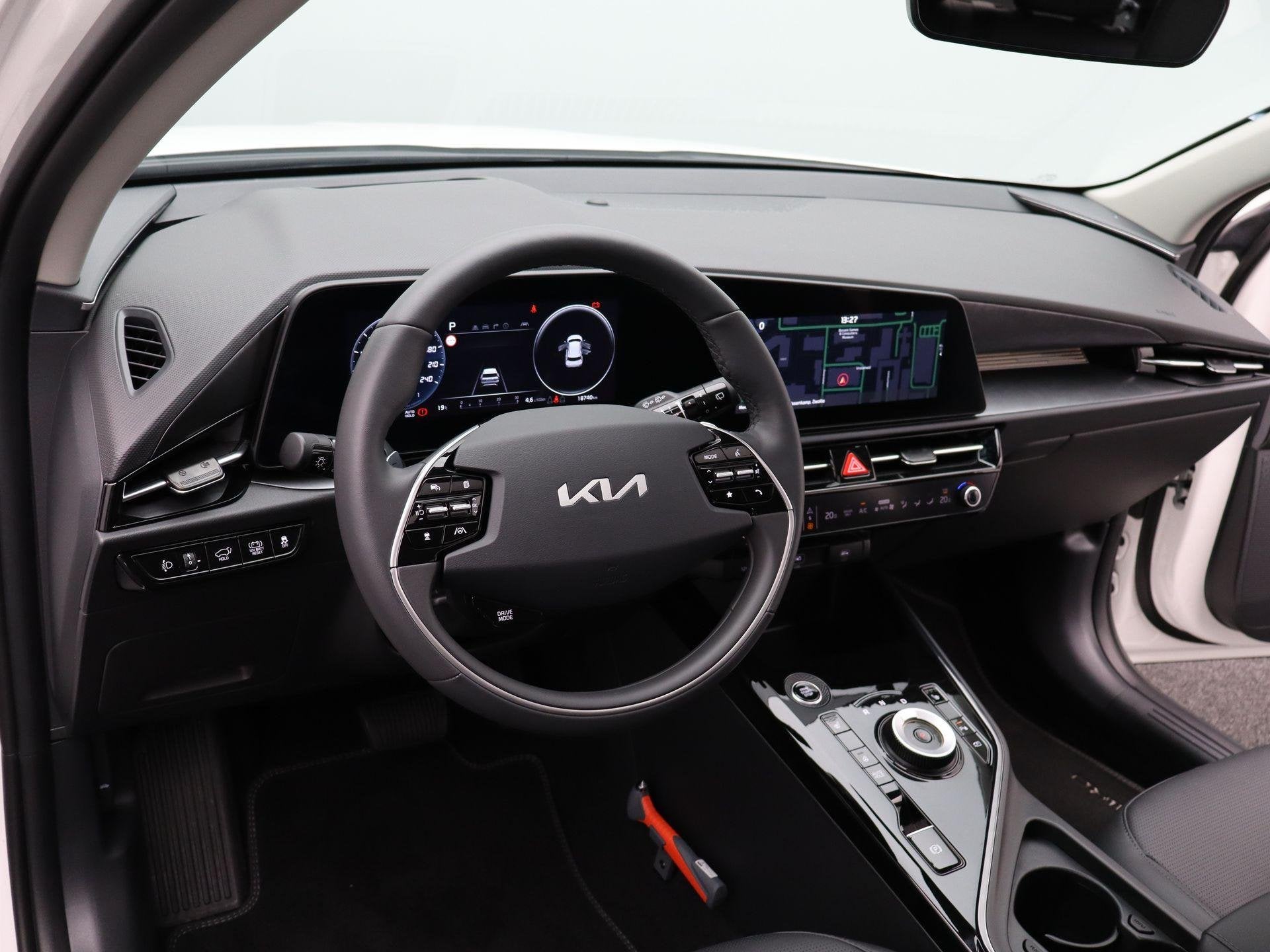 Foto 30 van Kia Niro 1.6 GDi Hybrid DynamicPlusLine | Open dak | Clima |