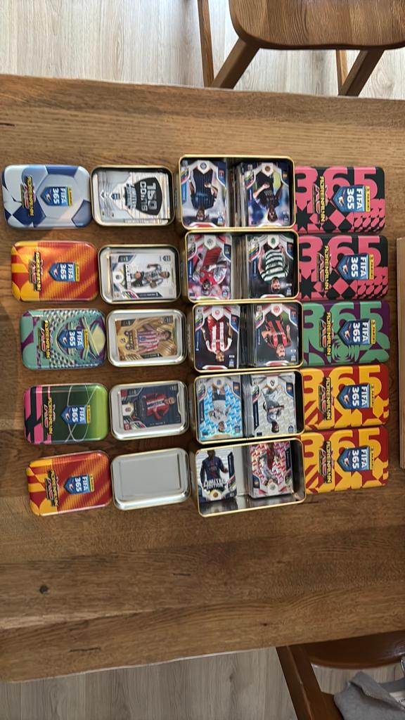 Bulk panini 365 adrenalyn kaarten, Ophalen, Zo goed als nieuw, Meerdere kaarten