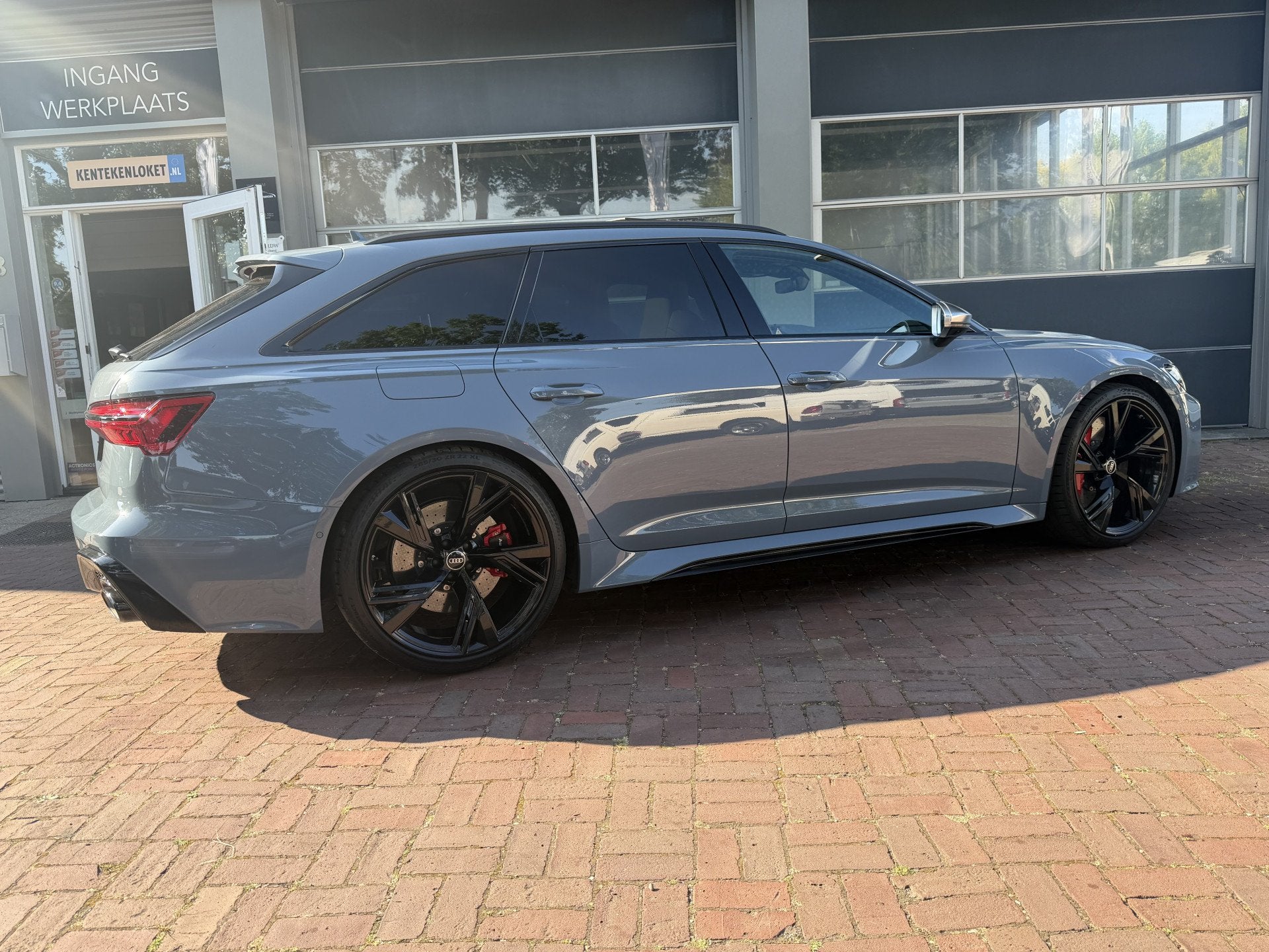 Audi RS6 TFSI quattro Dynamic Plus | Pano | Keramisch | B&O, Automaat, Gebruikt, 138 €/maand, RS6