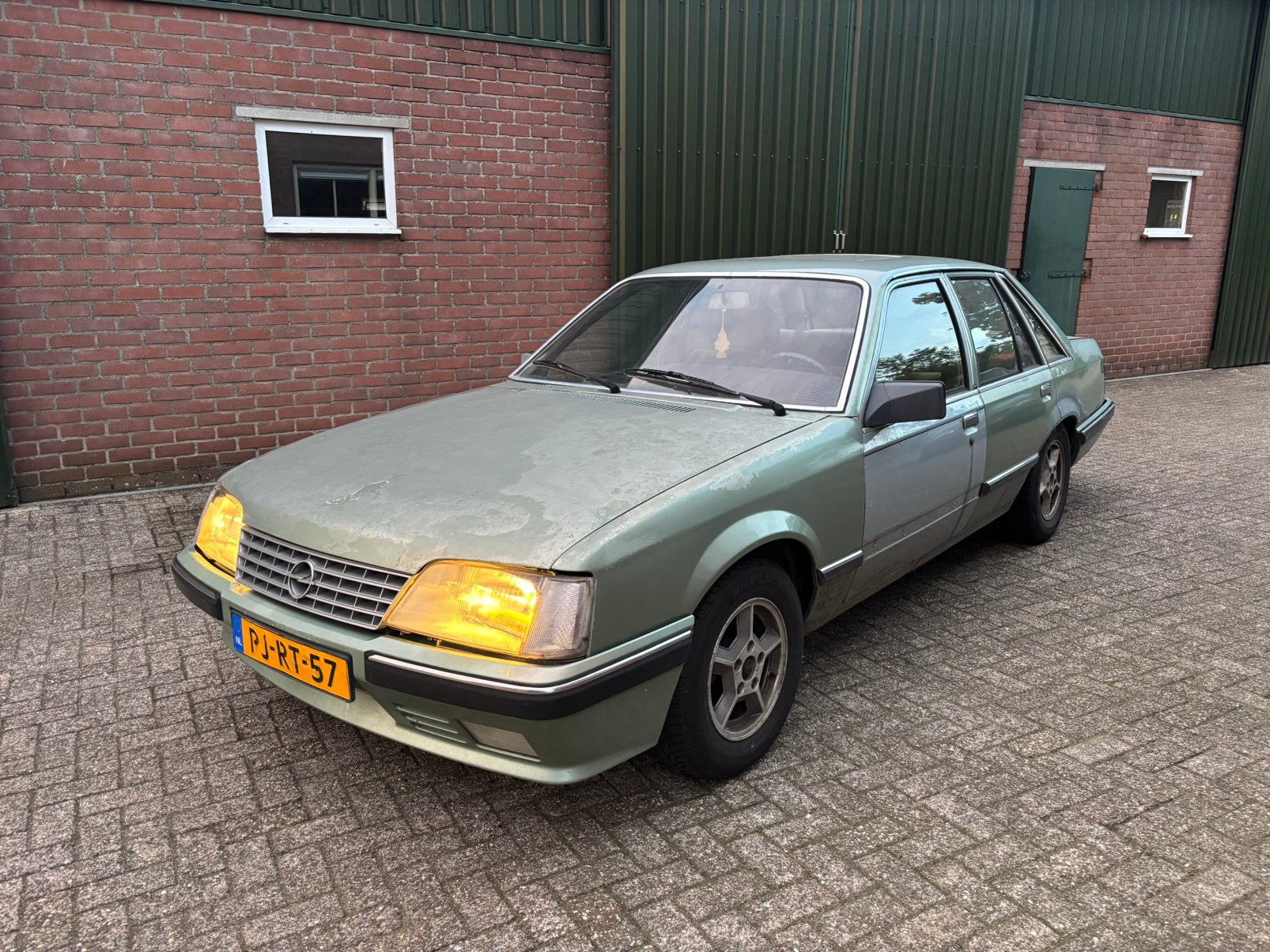 Opel Senator 2.5 E AUT 1983 Groen, Automaat, 2490 cc, Particulier, Sedan