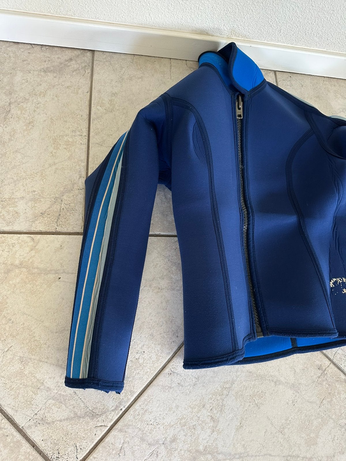 wetsuit sup/surf pak 2 delig dames M cup C/D dik neopreen, Watersport en Boten, Ophalen of Verzenden, Gebruikt, Dame, Wetsuit