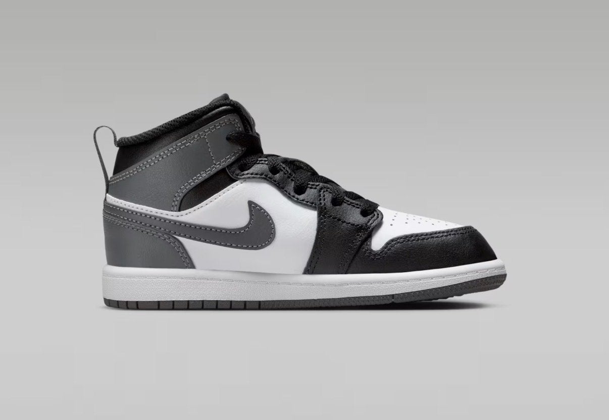 Nike Air Jordan 1 Mid kinderschoenen, Kinderen en Baby's, Kinderkleding | Schoenen en Sokken, Ophalen, Nieuw, Jongen of Meisje