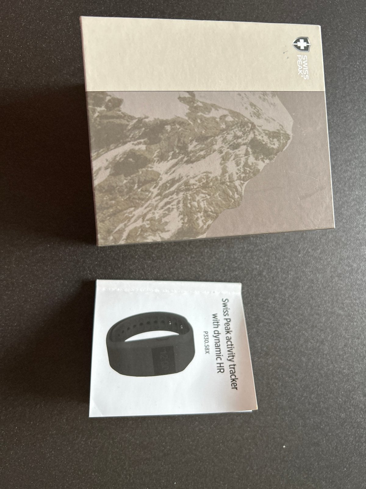 Nieuwe Swiss Peak activity tracker / oplader en app-functie, Ophalen of Verzenden, Nieuw, Zwart, Android