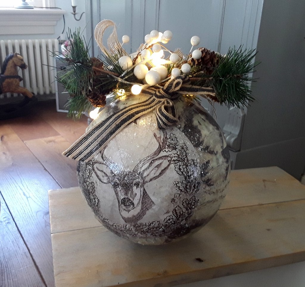 Grote bol met rendier - hert - lampjes - landelijk - kerstde, Ophalen of Verzenden, Gebruikt