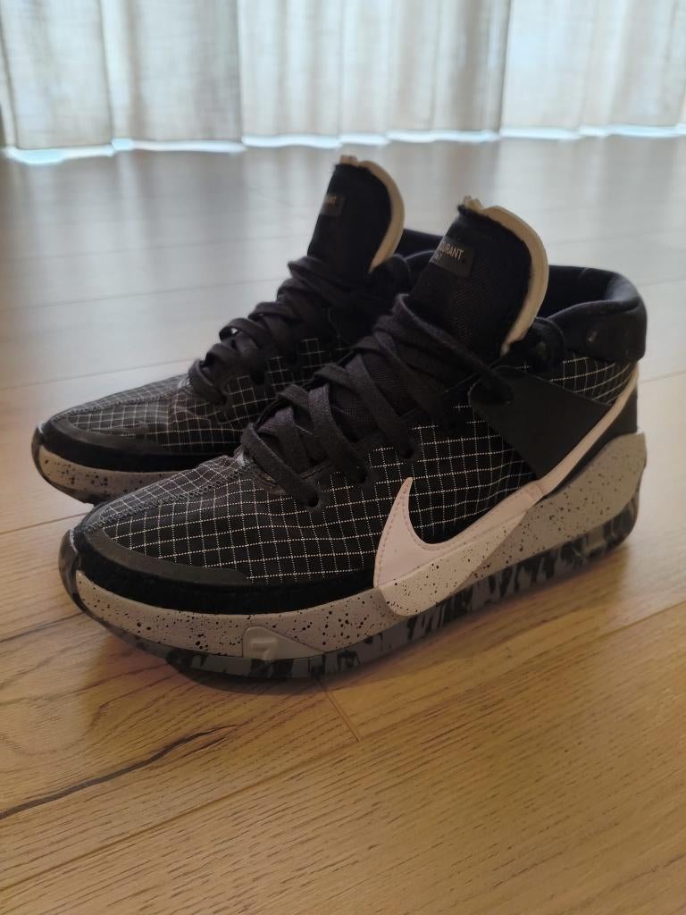 Nike KD 13 Oreo basketbalschoen Kevin Durant, Nike, Ophalen of Verzenden, Zo goed als nieuw, Sportschoenen