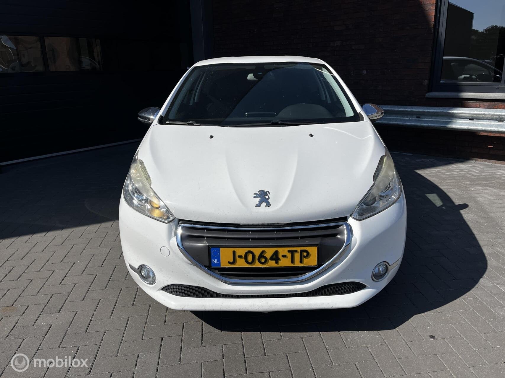 Peugeot 208 1.6i GT CLIMA / CRUISE / PDC, Auto's, Peugeot, Voorwielaandrijving, Euro 5, Gebruikt, Zwart