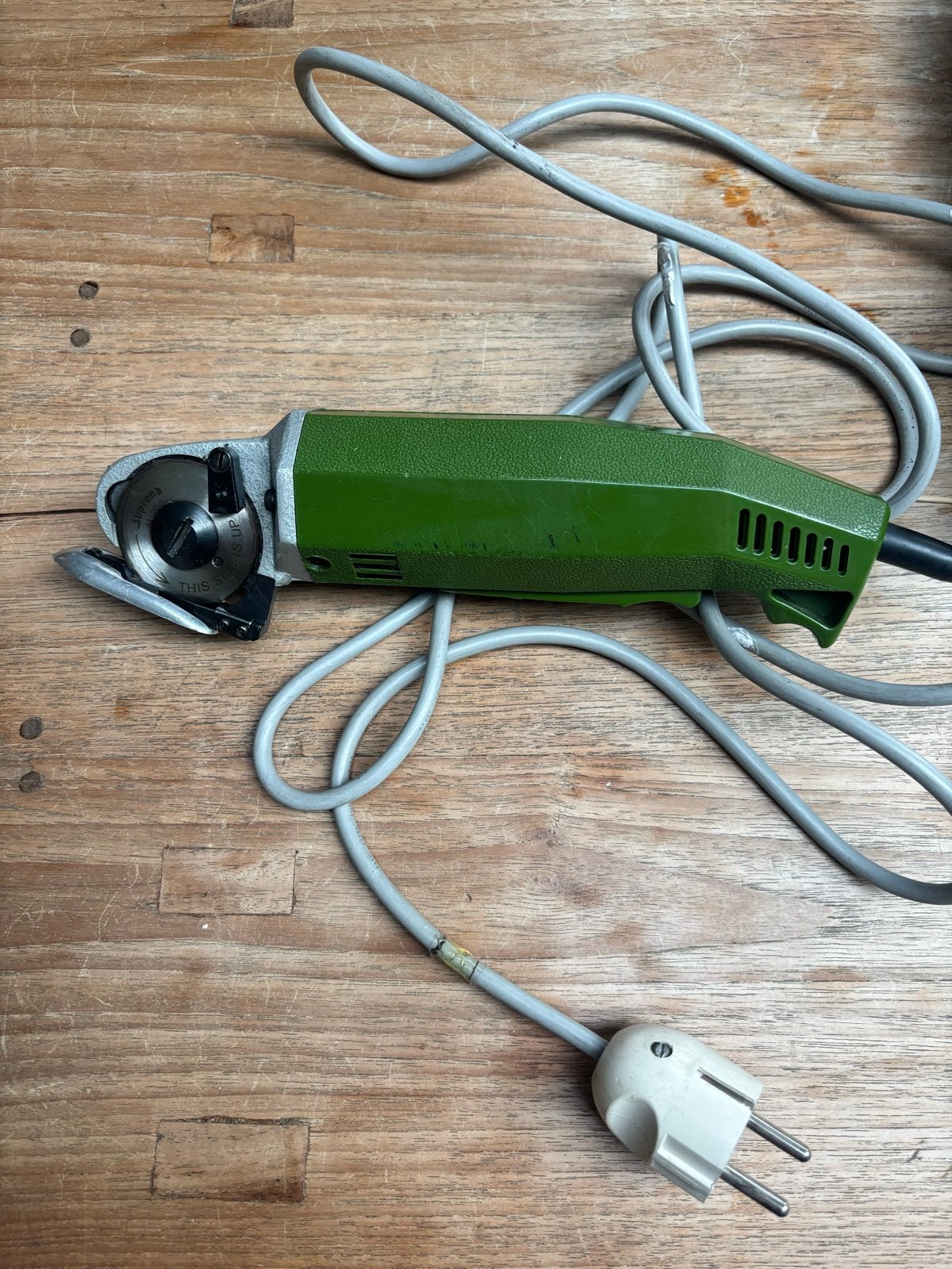 Suprena Mini Cutter Model 1005A - Vintage Stofsnijder, Minder dan 30 mm, Overige typen, Ophalen of Verzenden, Zo goed als nieuw