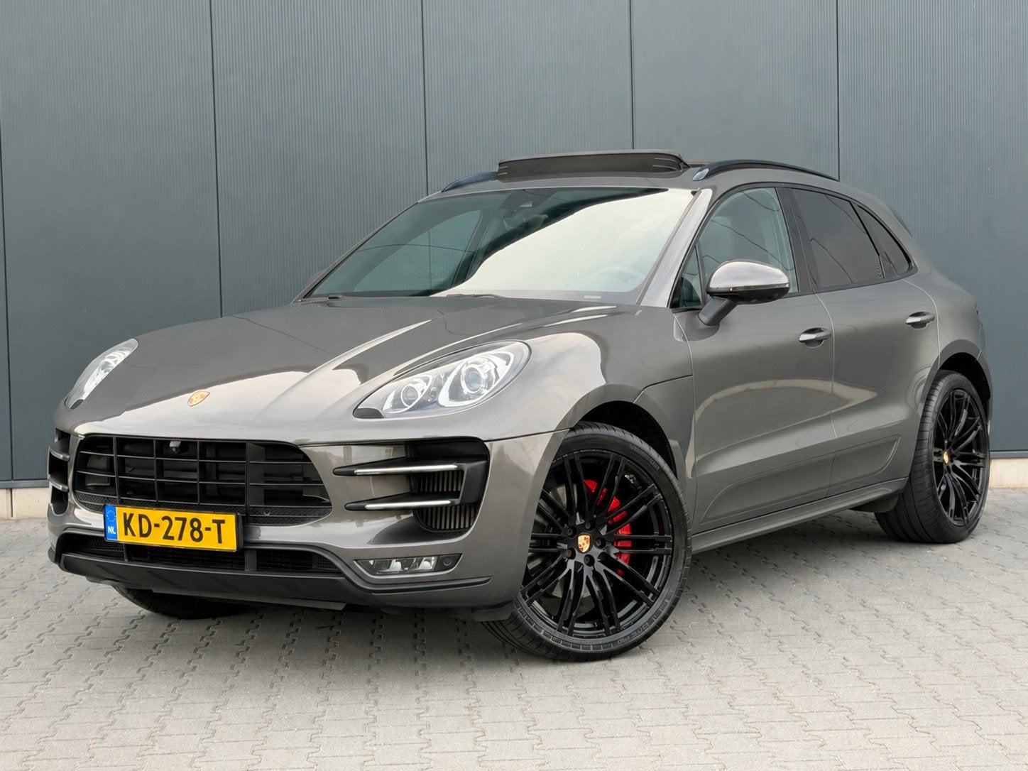 Porsche Macan 3.6 Turbo 400PK - 3e Eig - Pano - Luchtvering, Auto's, Automaat, Gebruikt, 120 €/maand, Vierwielaandrijving