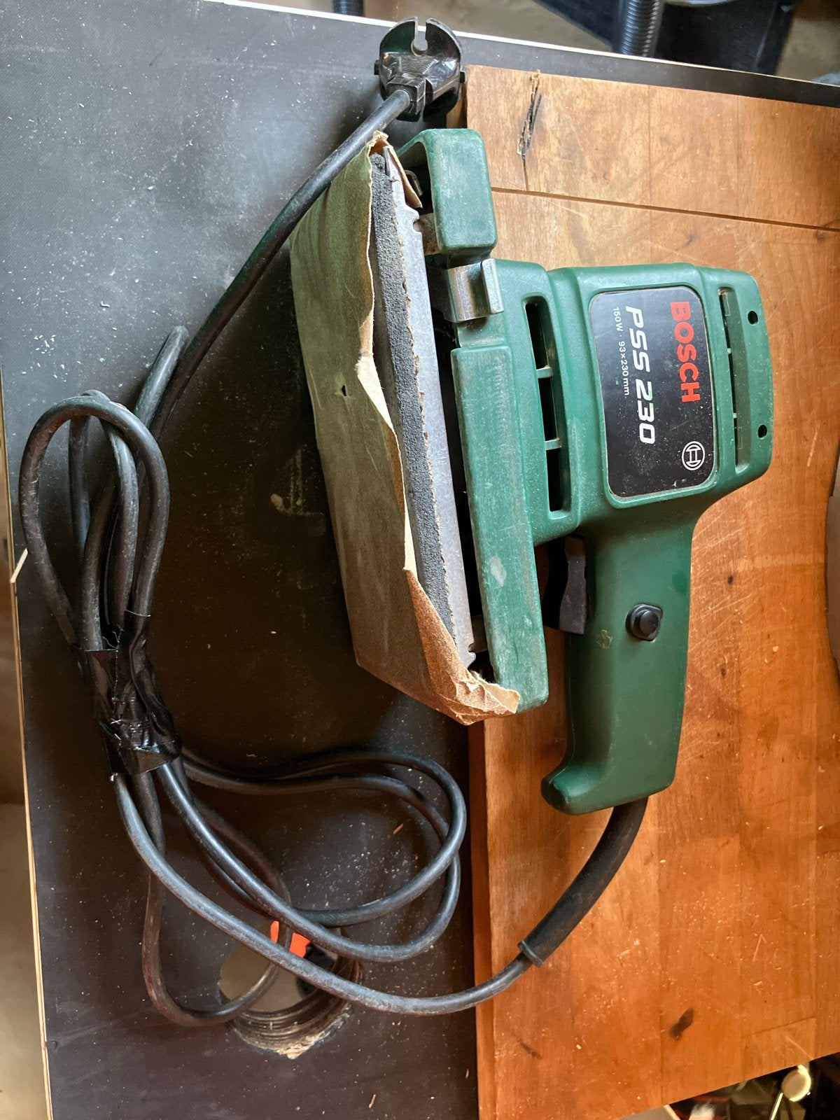 Bosch PSS 230 Vlakschuurmachine - 150W, Ophalen, Gebruikt, Minder dan 600 watt, Vlakschuurmachine